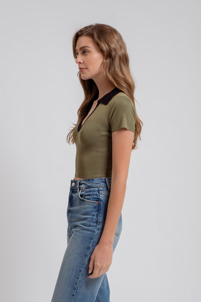 CONTRAST COLLAR SHORT SLEEVE TOP