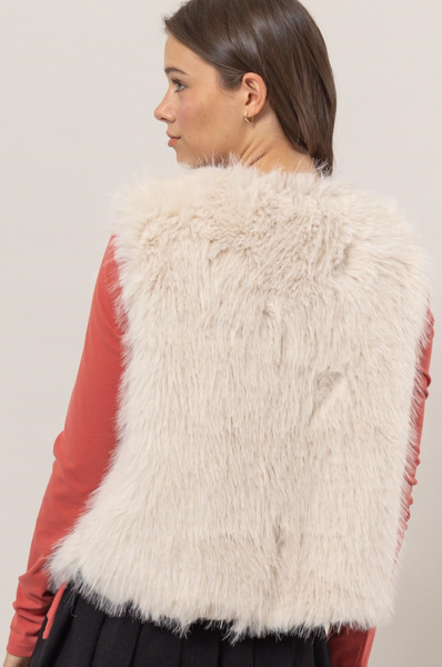 CREAM FUR VEST