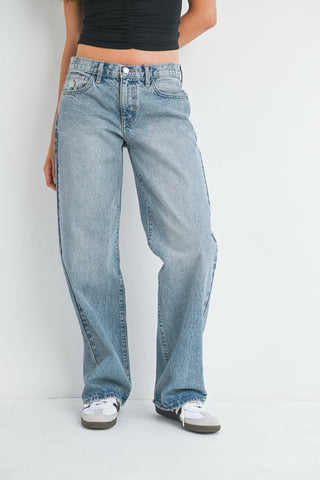 LOW RISE BAGGY JEAN